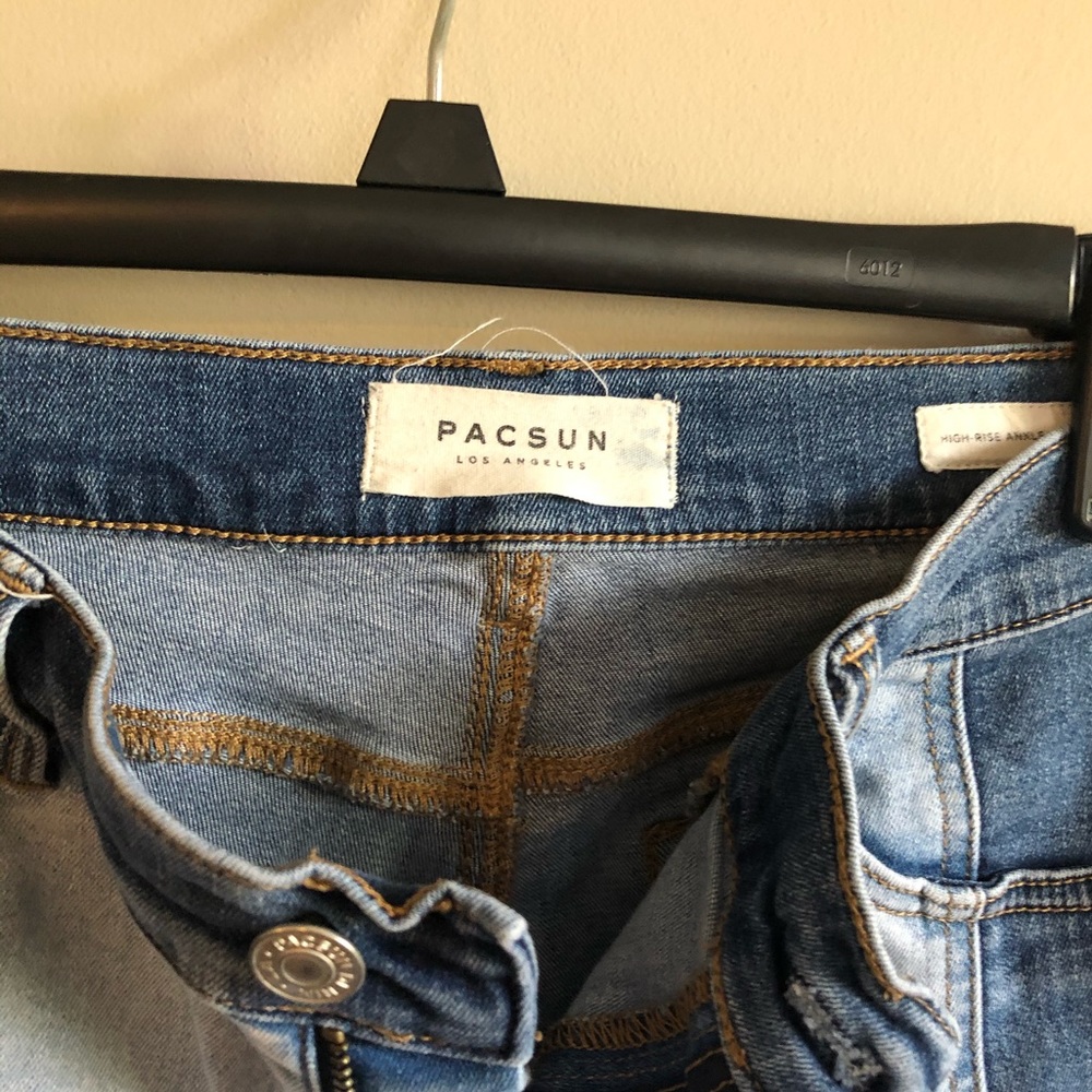 High Rise Panel Jeans - Picture 2 of 6